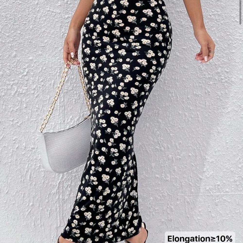 SHEIN Black Floral Pencil Skirt